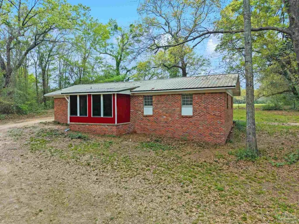 $199,900 | 6050 W Highway, McDavid, FL 32568