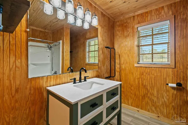 $199,900 | 6050 W Highway, McDavid, FL 32568