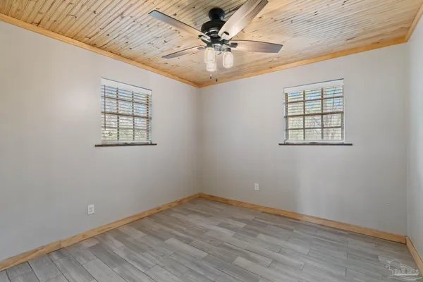 $199,900 | 6050 W Highway, McDavid, FL 32568