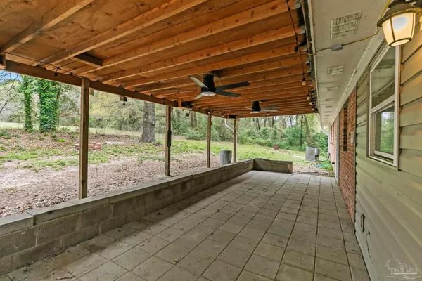 $199,900 | 6050 W Highway, McDavid, FL 32568