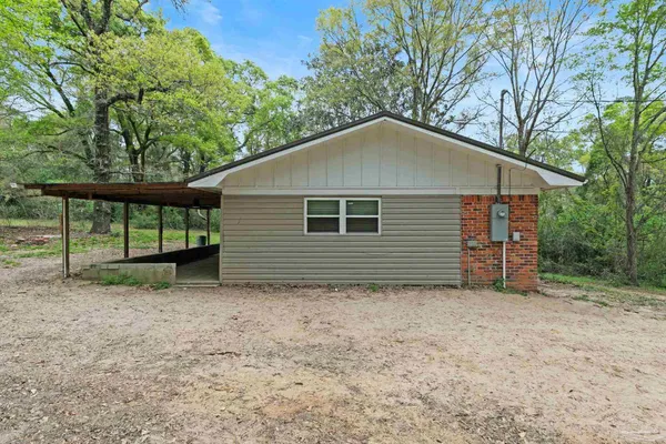 $199,900 | 6050 W Highway, McDavid, FL 32568