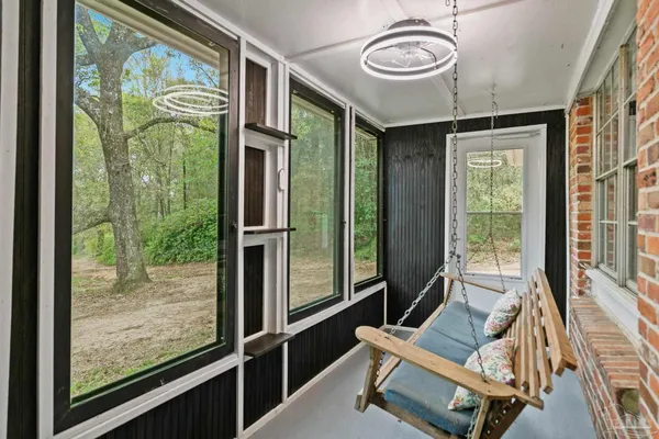 $199,900 | 6050 W Highway, McDavid, FL 32568