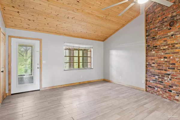 $199,900 | 6050 W Highway, McDavid, FL 32568