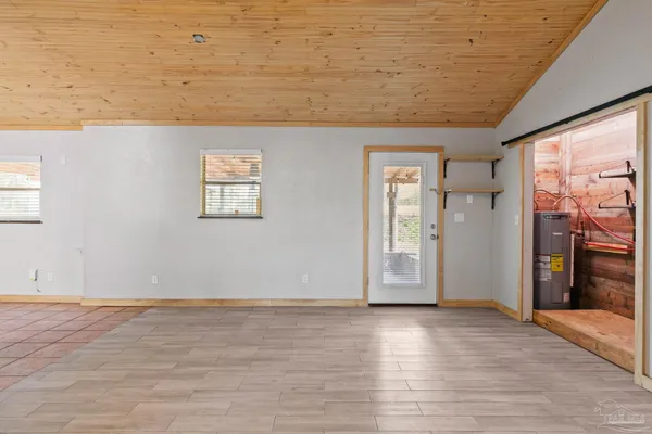 $199,900 | 6050 W Highway, McDavid, FL 32568