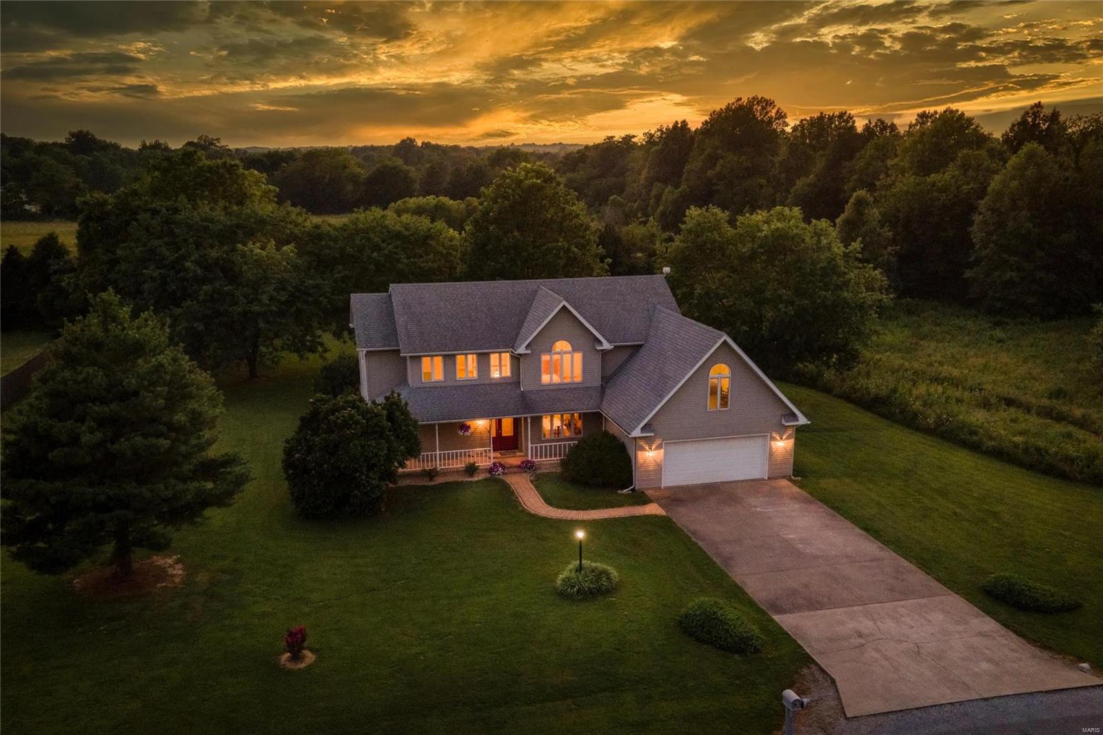 6017 Willow Spring Road Marion, IL 62959 - Photo 1 of 47 Gallery Image 1