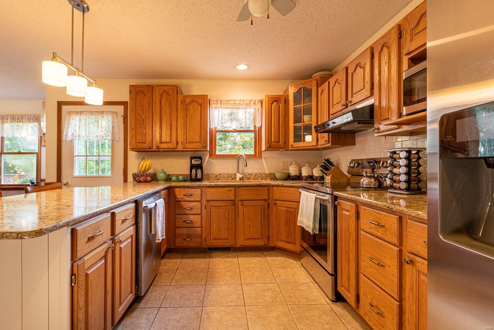 6017 Willow Spring Road Marion, IL 62959 - Photo 13 of 47 Gallery Image 13