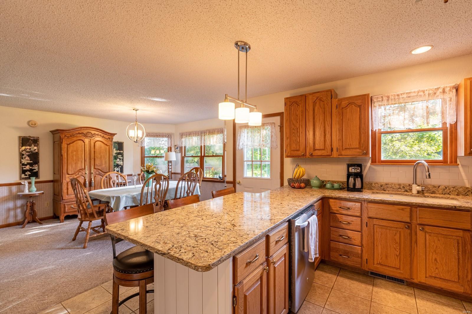 6017 Willow Spring Road Marion, IL 62959 - Photo 14 of 47 Gallery Image 14