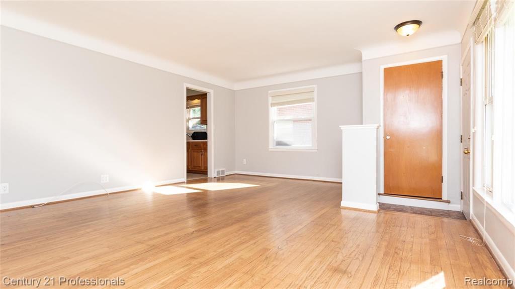2401 Derby Road Troy, MI 48084 - Photo 8 of 25