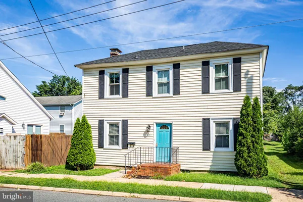 $2,000 | 407 Hawke Street, Fredericksburg, VA 22401