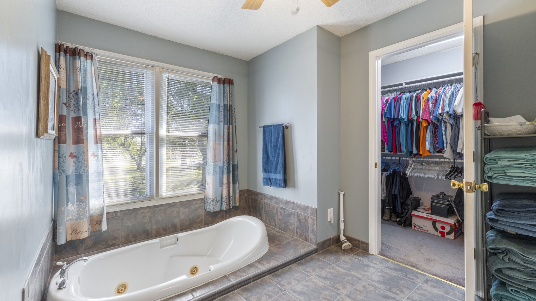 7 Scott Orchard Road Taft, TN 38488 - Photo 36 of 50 a bathroom with a tub and a window