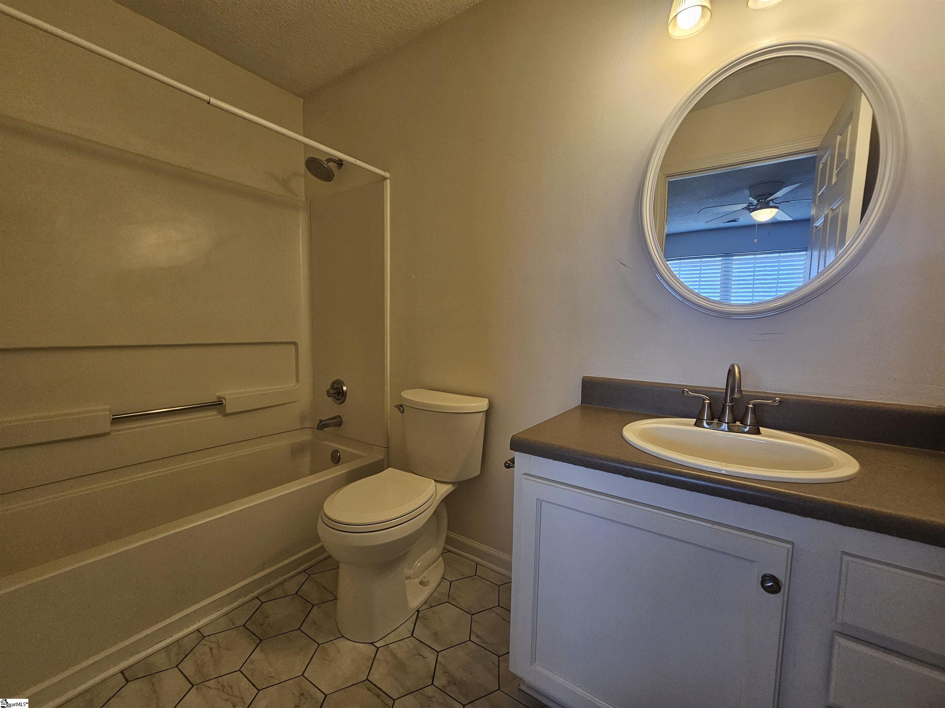 1023 Harts Cove Way Seneca, SC 29678 - Photo 15 of 35