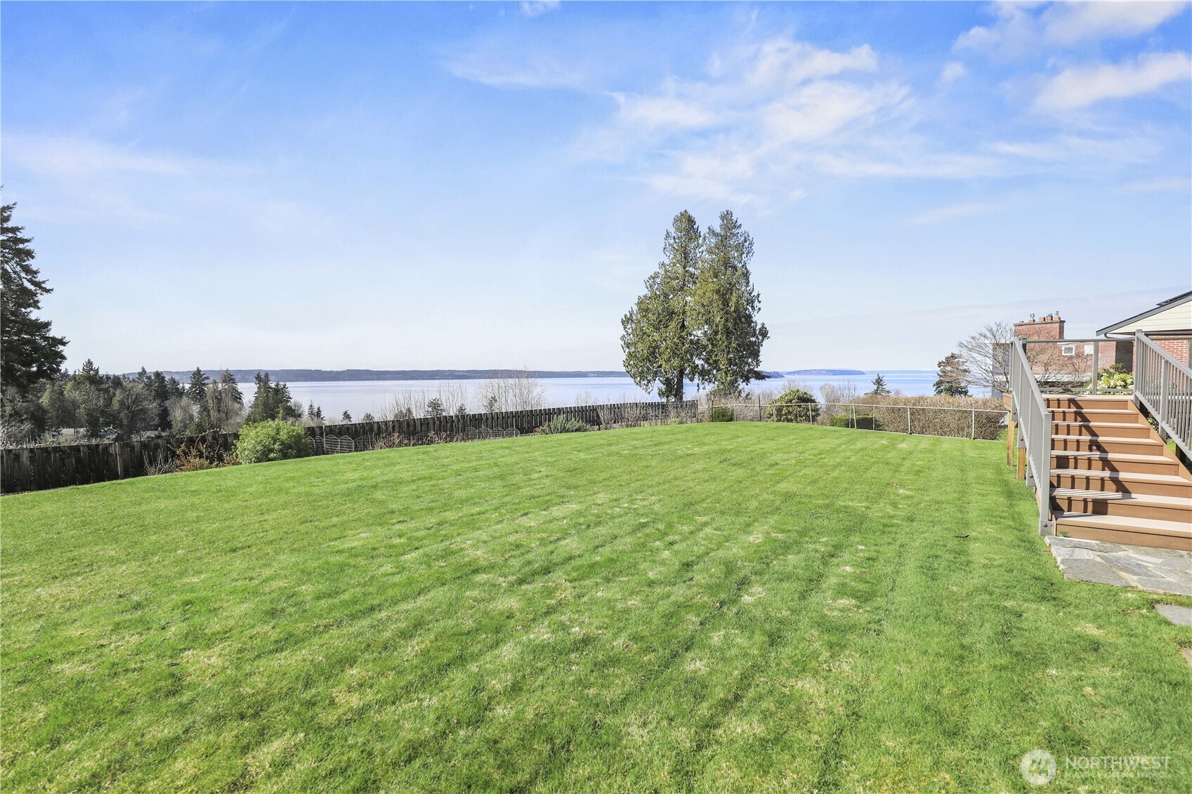 456 View Ridge Drive Everett, WA 98203 - Photo 4 of 40 a view of a field of grass and trees