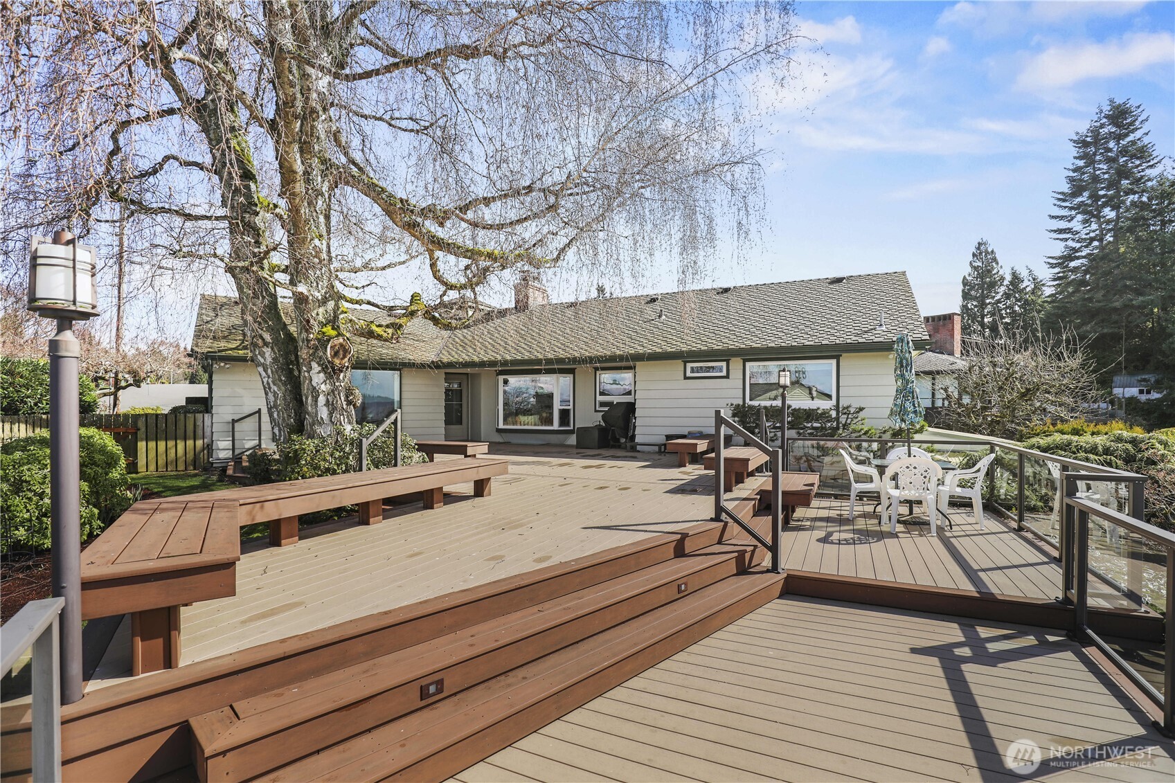 456 View Ridge Drive Everett, WA 98203 - Photo 8 of 40 a view of a patio with table and chairs and couches