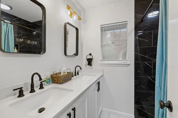 $2,195 | 201 Fairlane Drive, Round Rock, TX 78664