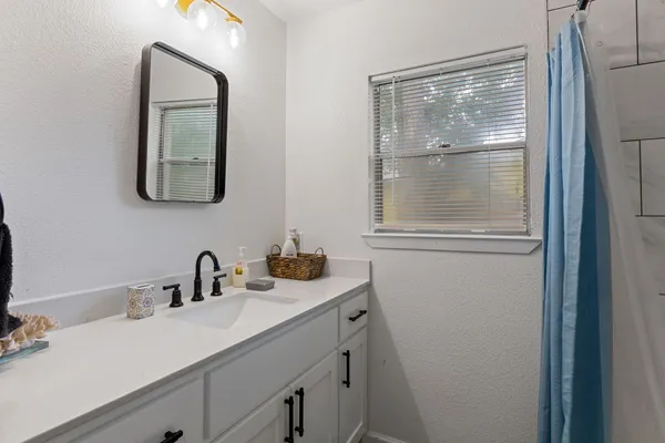 $2,195 | 201 Fairlane Drive, Round Rock, TX 78664