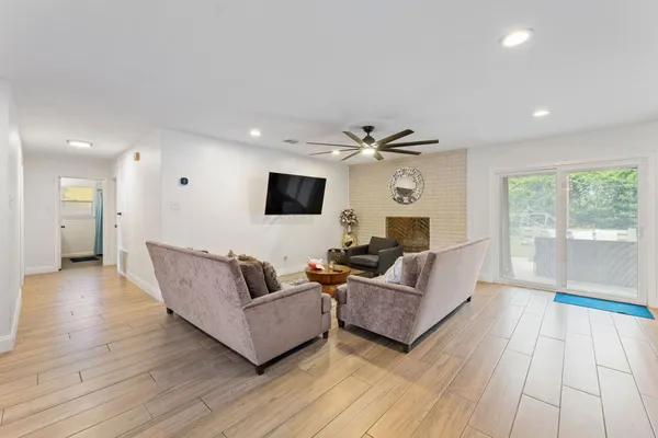 $2,195 | 201 Fairlane Drive, Round Rock, TX 78664