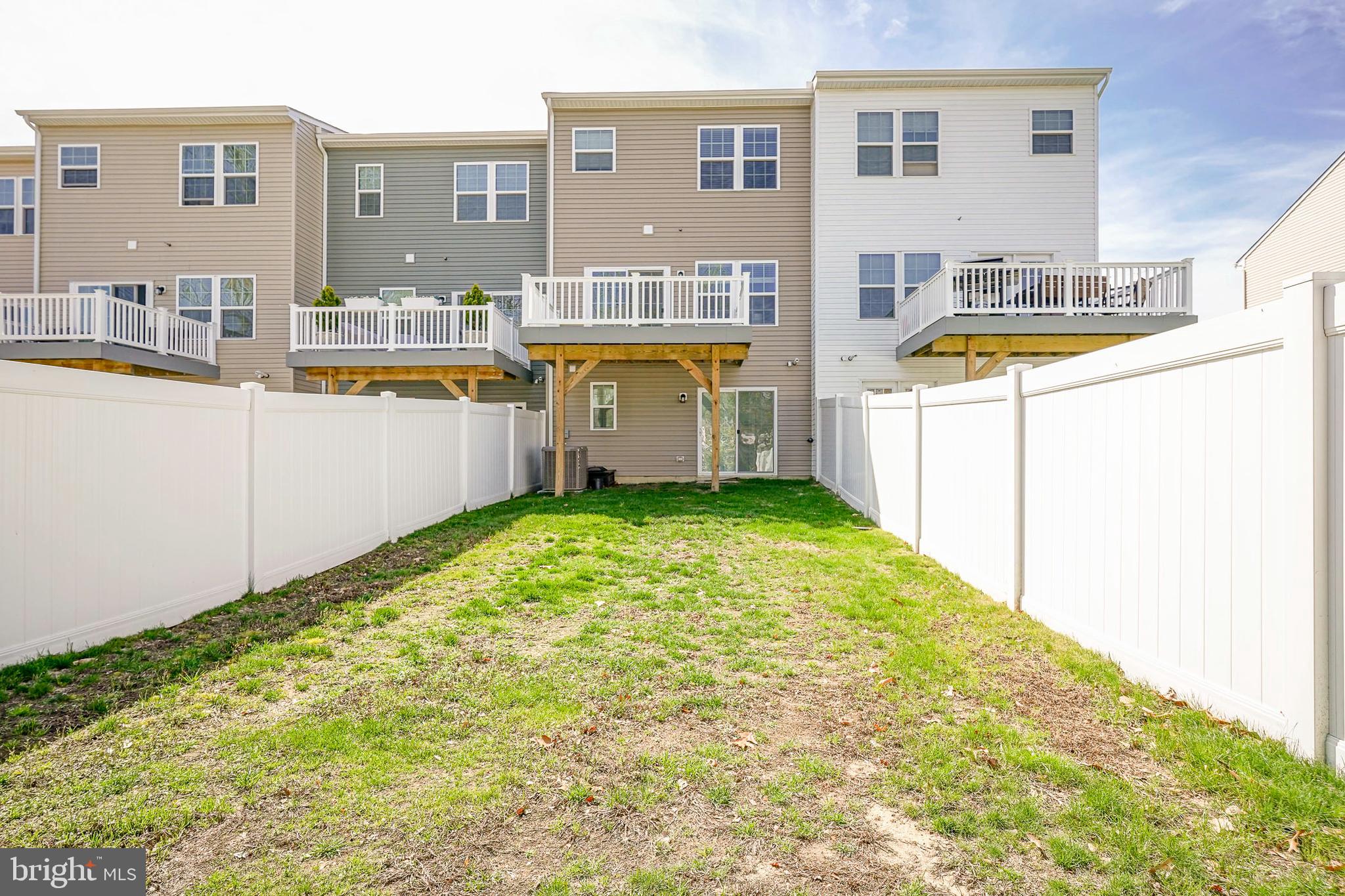 188 Freedom Way Sicklerville, NJ 08081 - Photo 31 of 32 a view of a kitchen with many windows