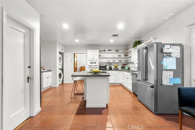 $6,500 | 1500 Thompson Avenue, Glendale, CA 91201