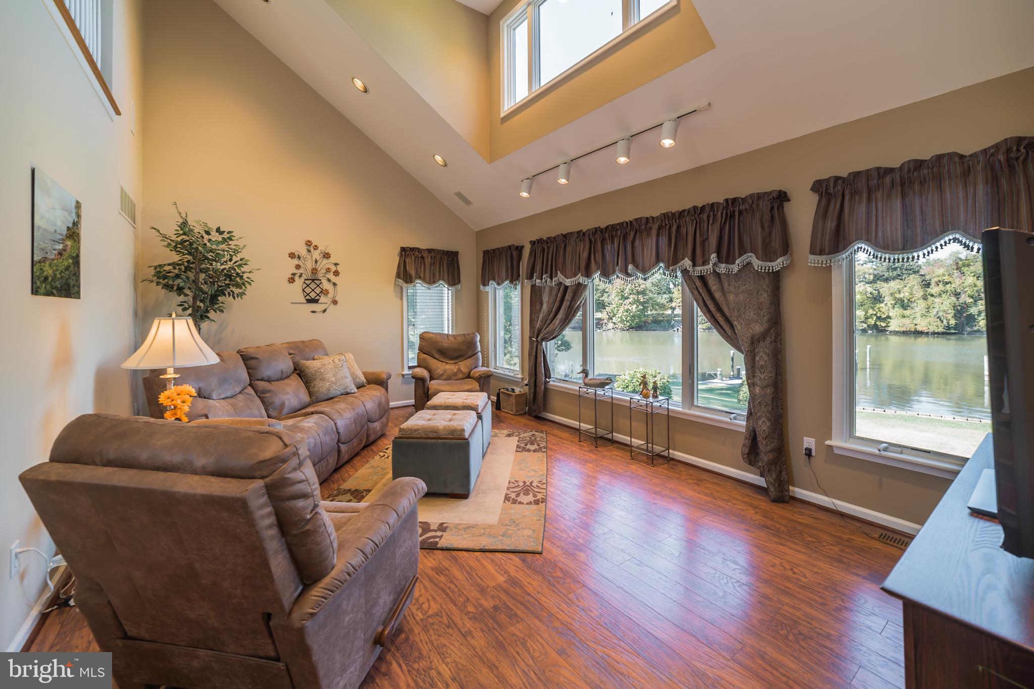 811 Cedar Grove Road Baltimore, MD 21221 - Photo 5 of 40