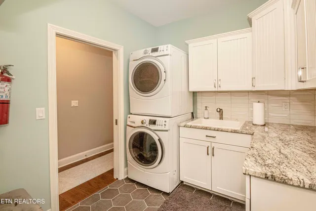 $765,000 | 823 Kahite Trail, Vonore, TN 37885