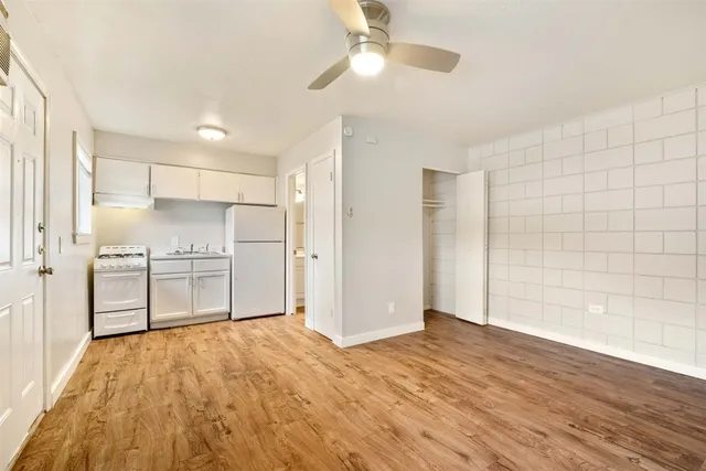 $695 | 903 Springdale Road, Unit E, Austin, TX 78702