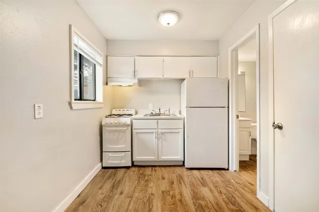 $695 | 903 Springdale Road, Unit E, Austin, TX 78702