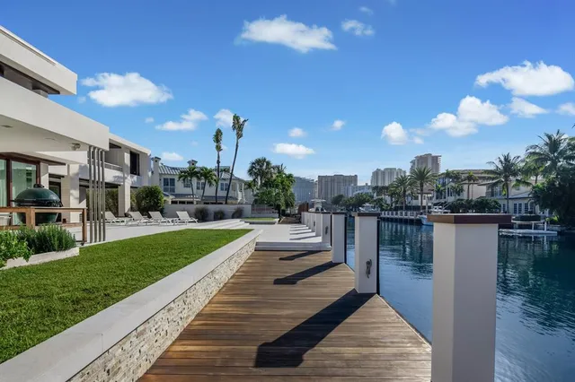 $14,700,000 | 10 Pelican Drive, Fort Lauderdale, FL 33301