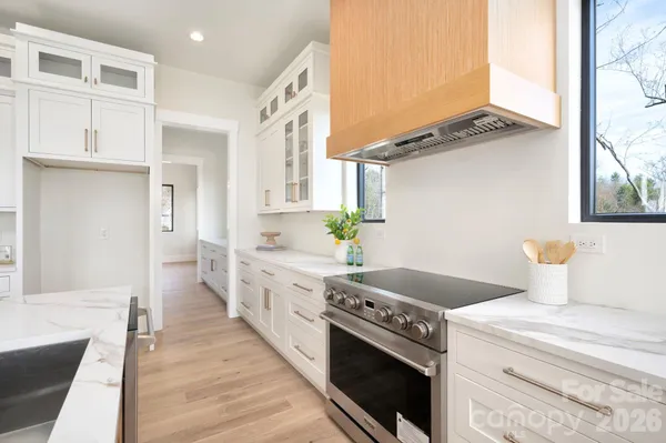 $1,200,000 | 48 Carden Drive, Weaverville, NC 28787