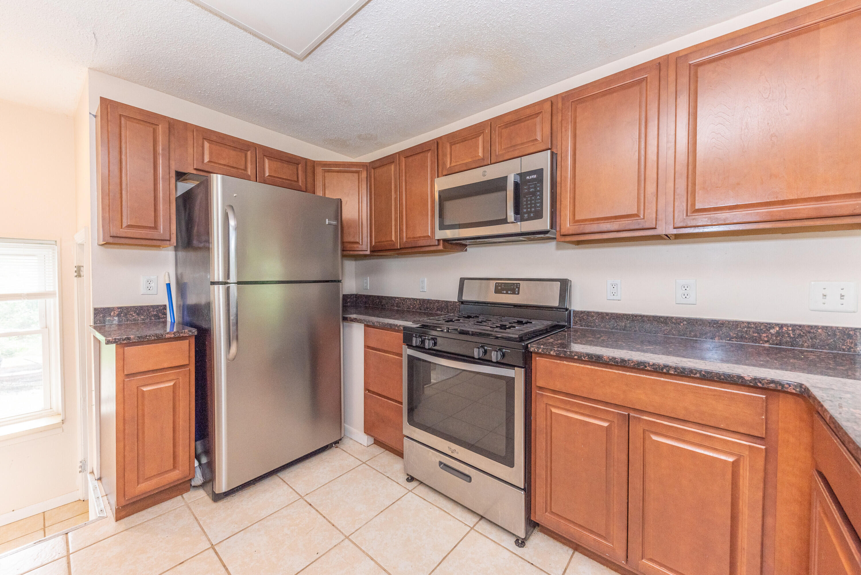 6637 Hitchingham Road Ypsilanti, MI 48197 - Photo 7 of 21 007_3