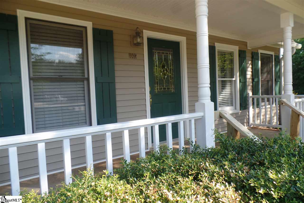 1005 Colleton Court Easley, SC 29642 - Photo 3 of 31 Gallery Image 3