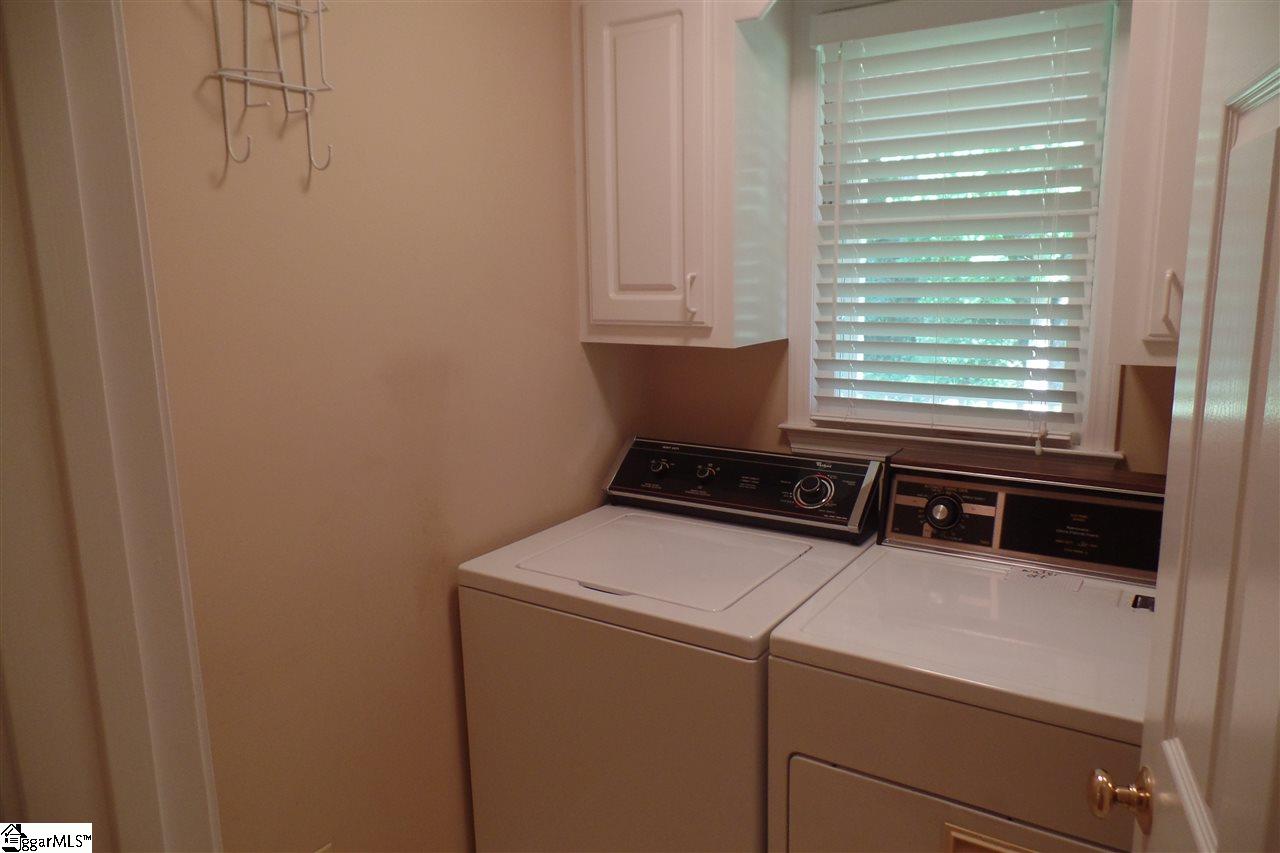 1005 Colleton Court Easley, SC 29642 - Photo 10 of 31 Gallery Image 10
