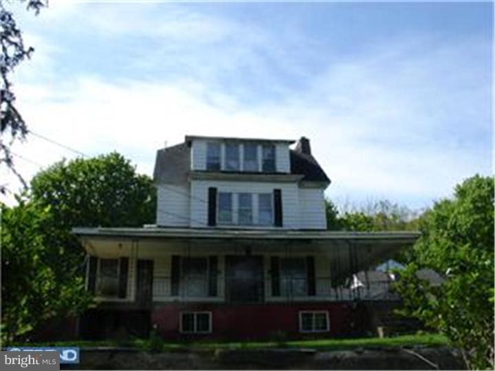 400 Spring Valley Road Reading, PA 19605 - Photo 2 of 16