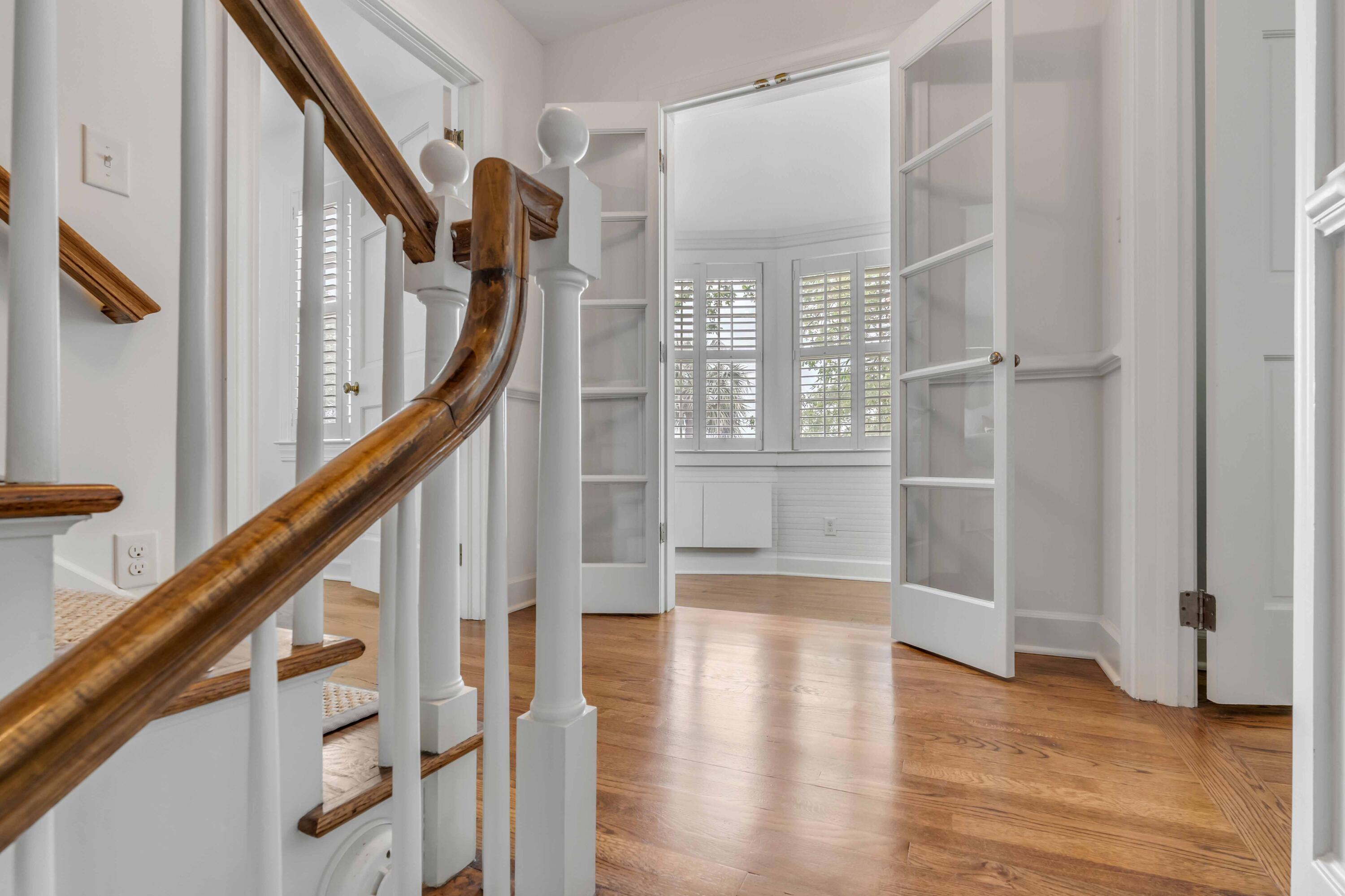 20 Murray Boulevard Charleston, SC 29401 - Photo 19 of 42 Upstairs Landing