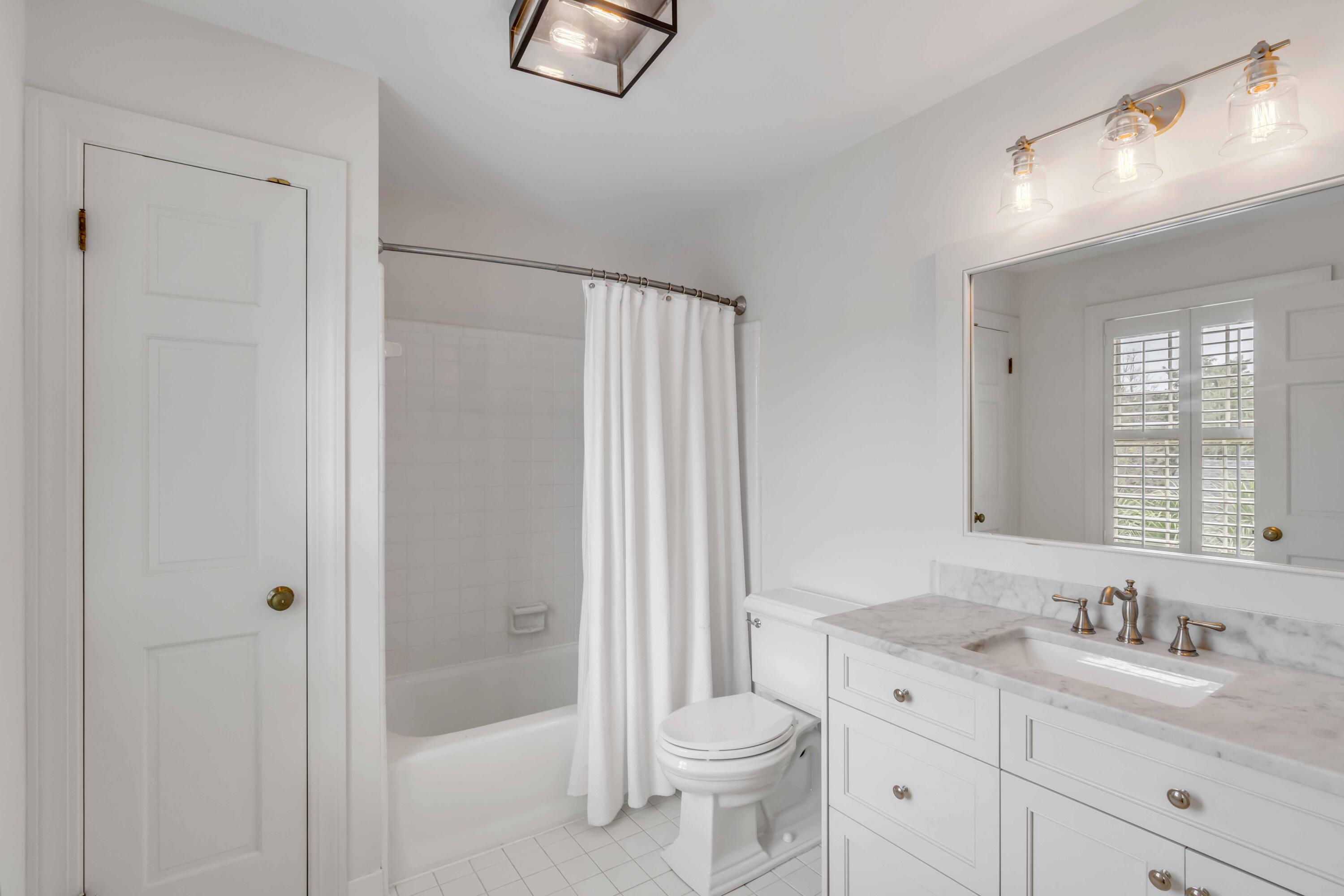 20 Murray Boulevard Charleston, SC 29401 - Photo 24 of 42 Guest Bath