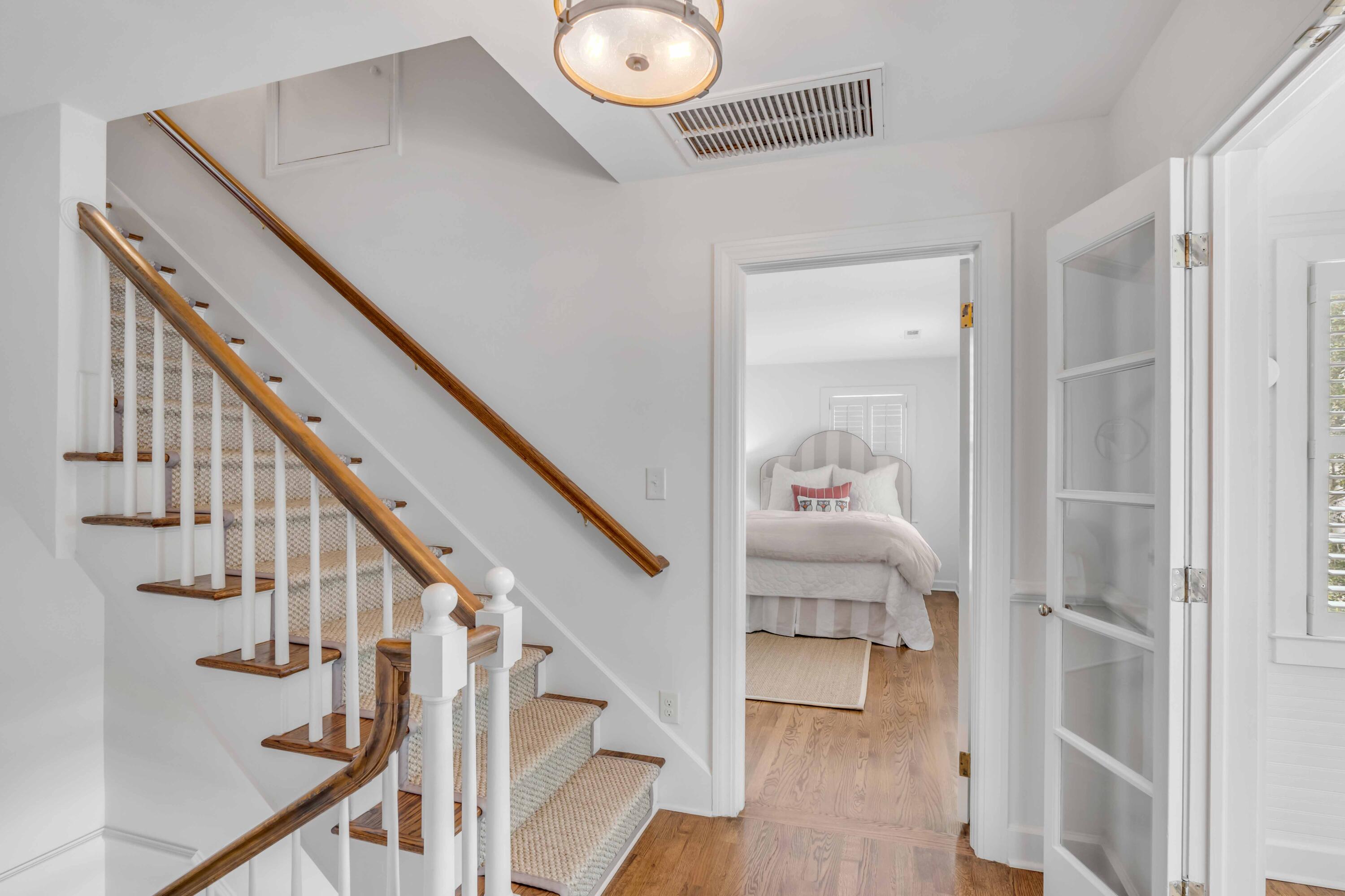 20 Murray Boulevard Charleston, SC 29401 - Photo 25 of 42 Second Floor Landing