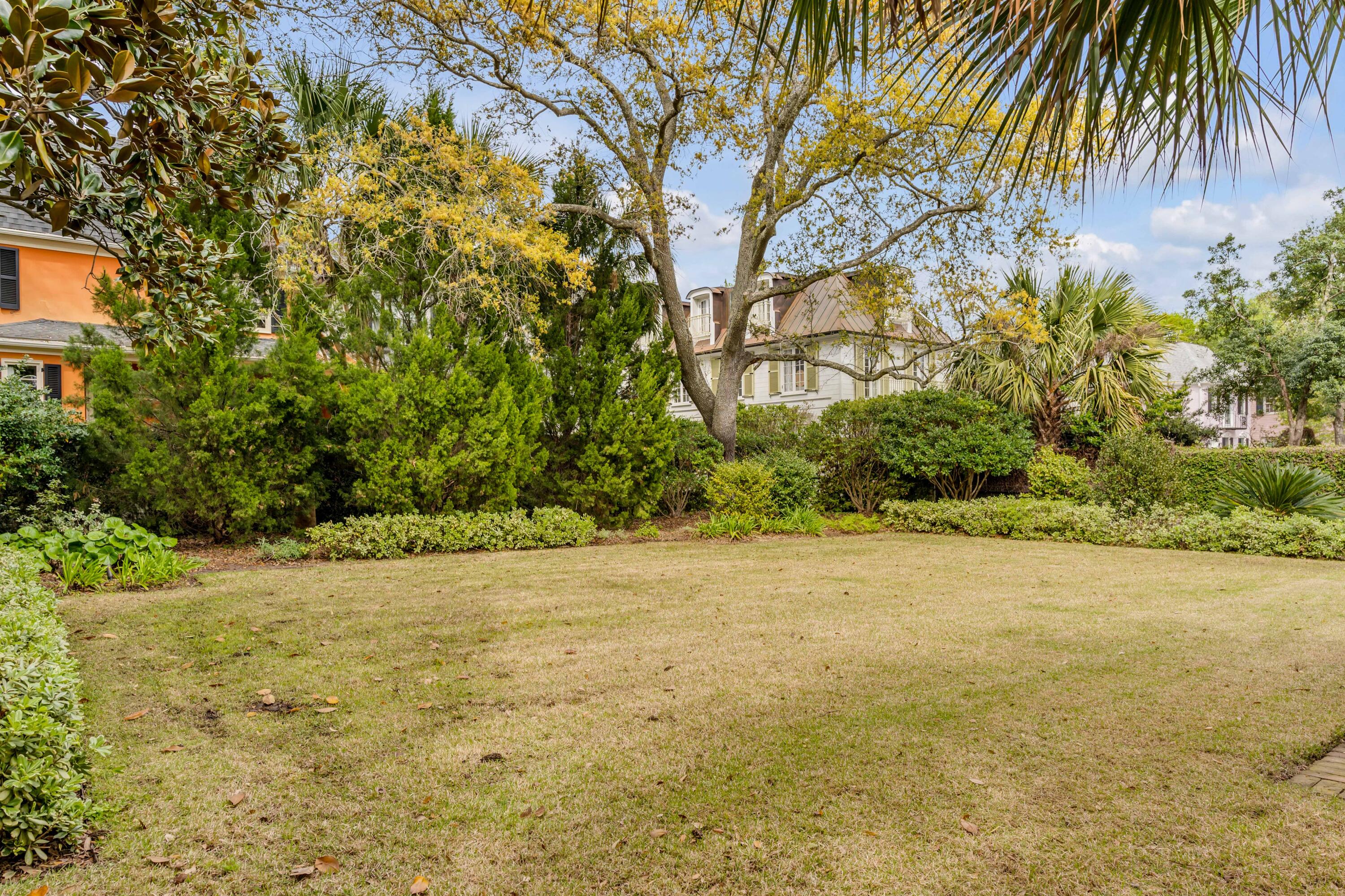20 Murray Boulevard Charleston, SC 29401 - Photo 33 of 42 Backyard