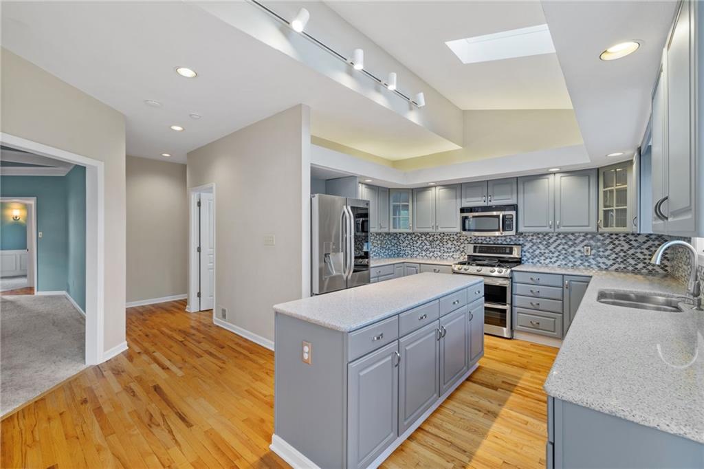 241 Guckert Lane Wexford, PA 15090 - Photo 11 of 47 Kitchen