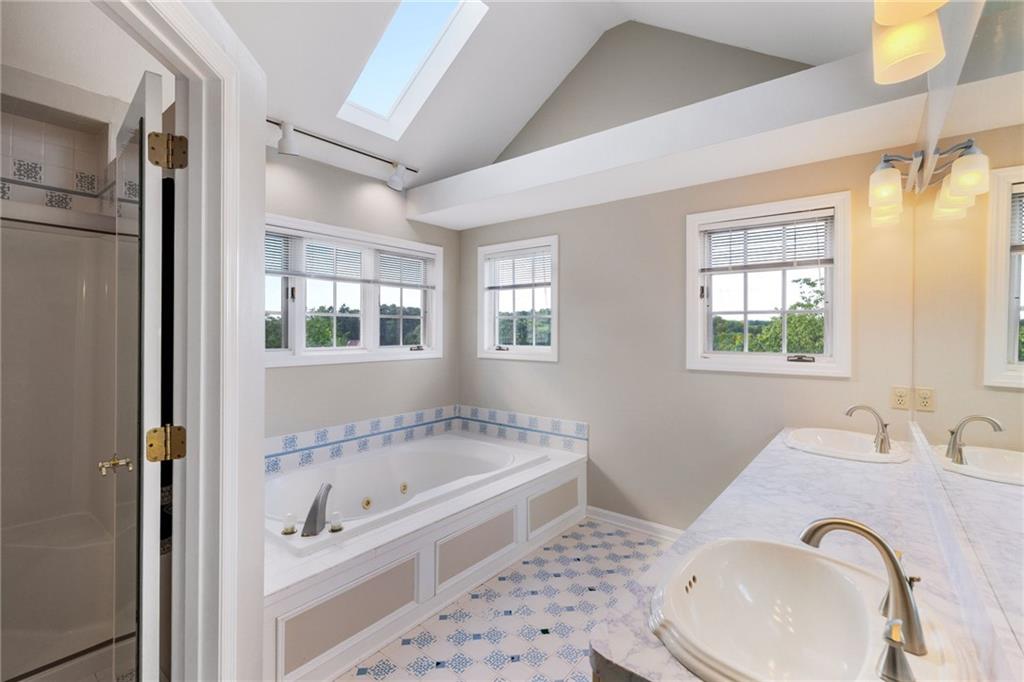 241 Guckert Lane Wexford, PA 15090 - Photo 22 of 47 Primary Ensuite Bath.