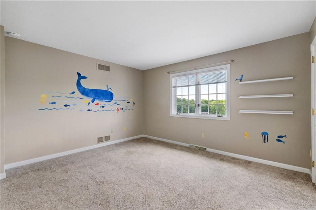 241 Guckert Lane Wexford, PA 15090 - Photo 29 of 47 Alternate View of Bedroom 3.