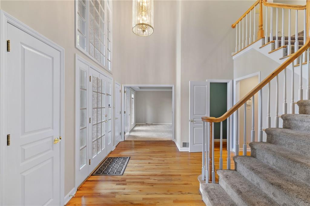 241 Guckert Lane Wexford, PA 15090 - Photo 6 of 47 Entry.