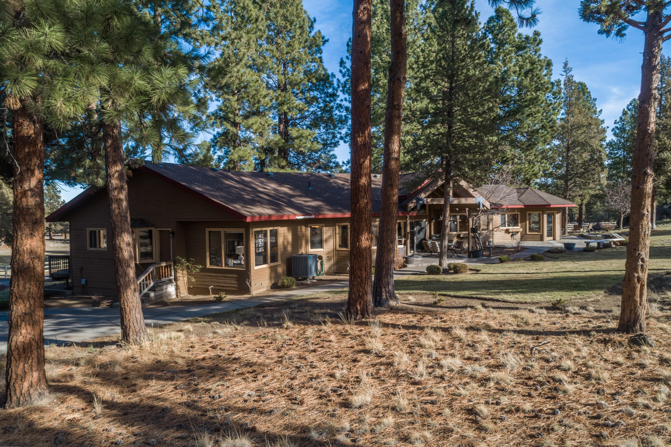 21575 McGilvray Road Bend, OR 97702 - Photo 6 of 36 2021_11_21_21575_mcgilvray-32