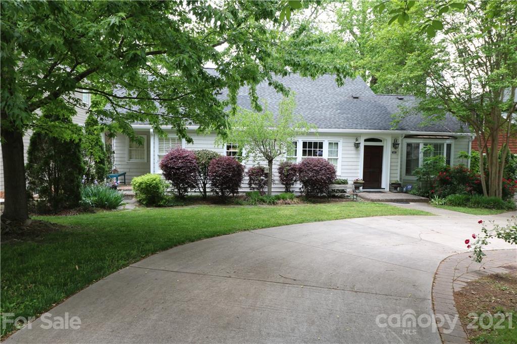 1405 Lilac Road Charlotte, NC 28209 - Photo 37 of 39 a front view of house with yard and green space