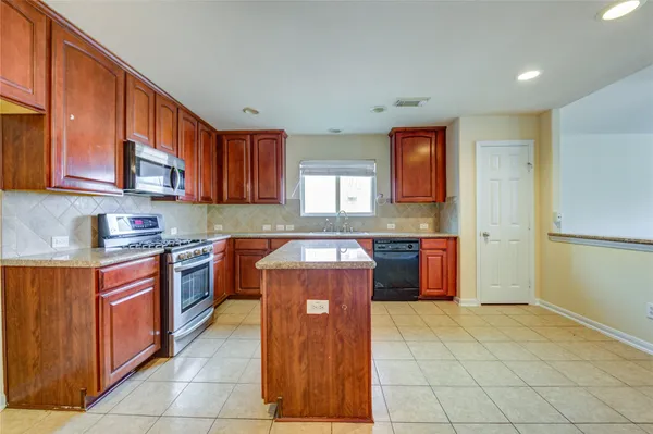 $2,200 | 16718 Mackenzie Mesa Drive, Spring, TX 77379