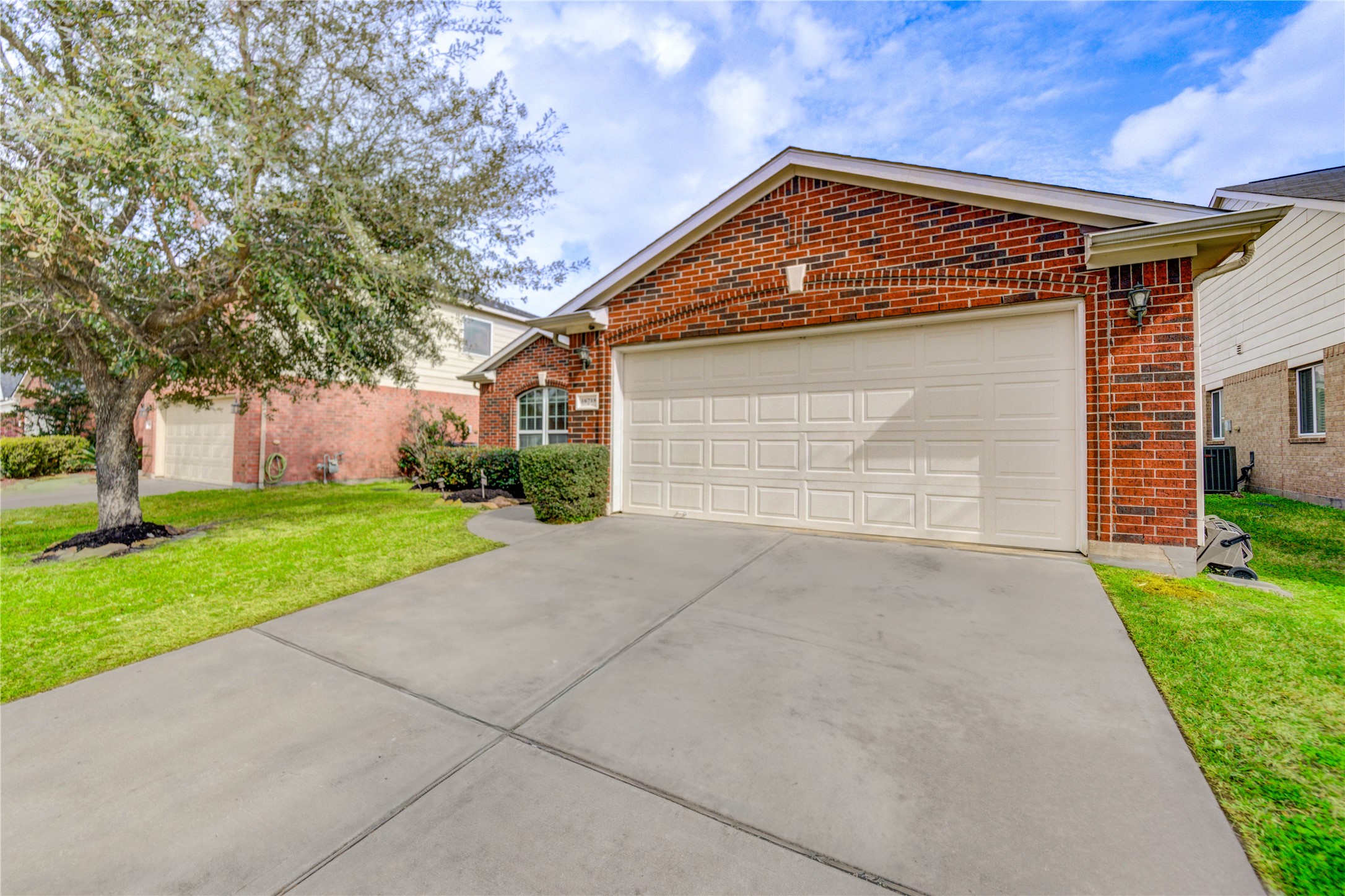 16718 Mackenzie Mesa Drive Spring, TX 77379 - Photo 3 of 50