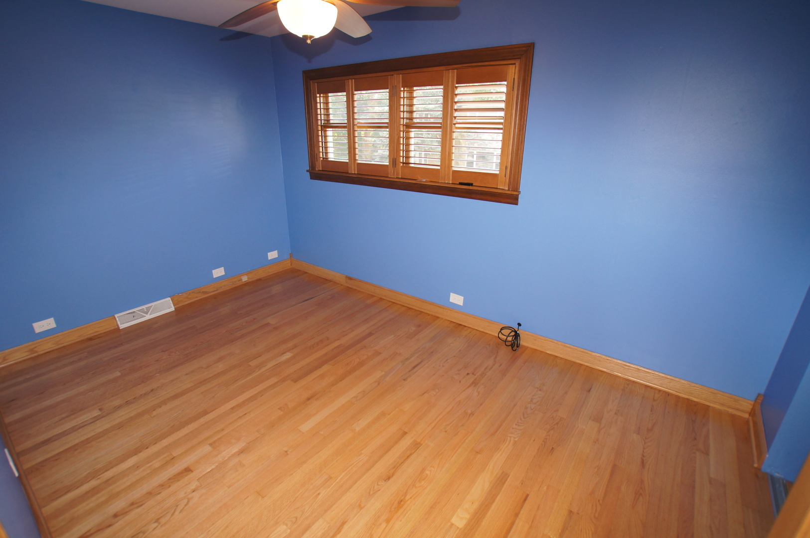 55 East Quincy Street, Unit A Riverside, IL 60546 - Photo 22 of 27 an empty room with a window