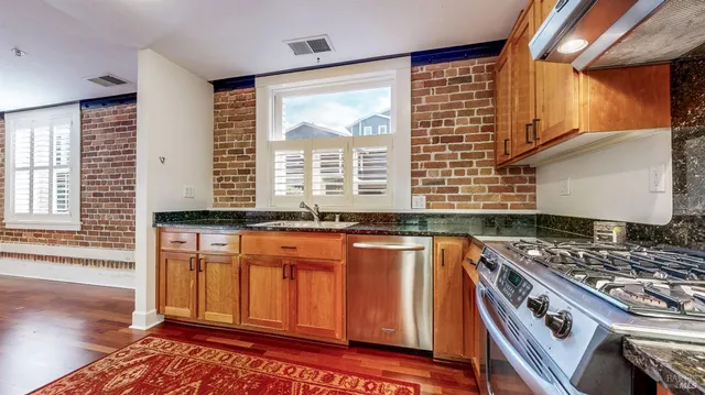 $749,000 | 331 Keller Street, Unit 11, Petaluma, CA 94952