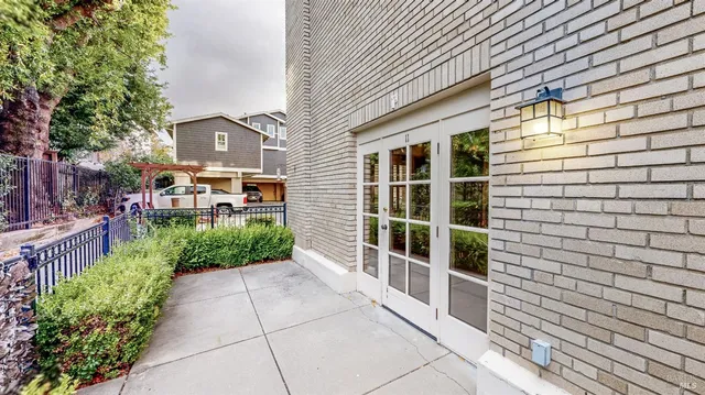 $749,000 | 331 Keller Street, Unit 11, Petaluma, CA 94952