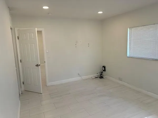 $1,650 | 7605 Northwest 5th Court, Unit 208, Margate, FL 33063