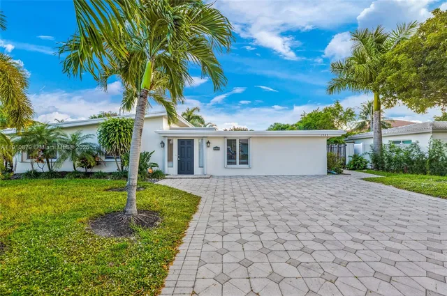 $1,199,900 | 1984 Windward Drive, Lauderdale-by-the-Sea, FL 33062
