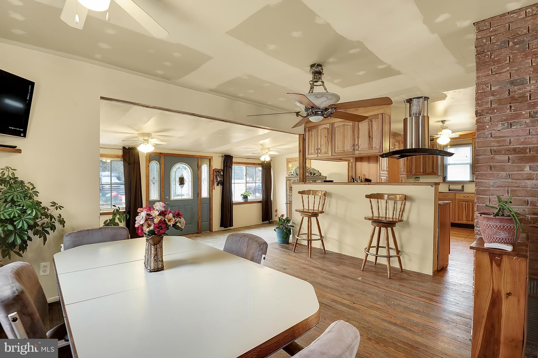 921 Sue Grove Road Baltimore, MD 21221 - Photo 12 of 28 Dining Room